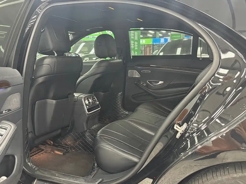 Mercedes-Benz S-Class — миниатюра 8