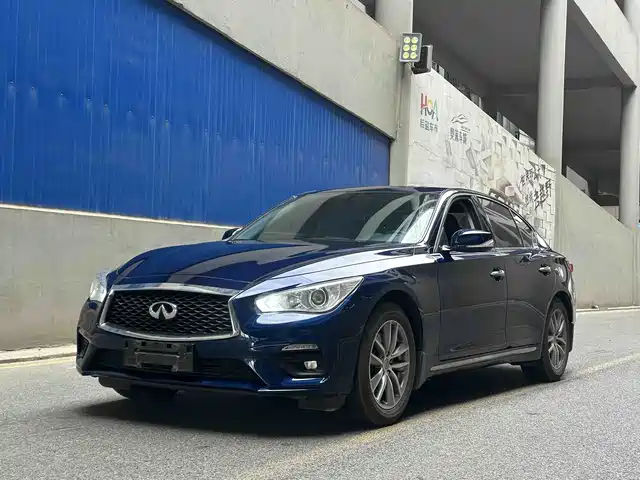Infiniti Q50L