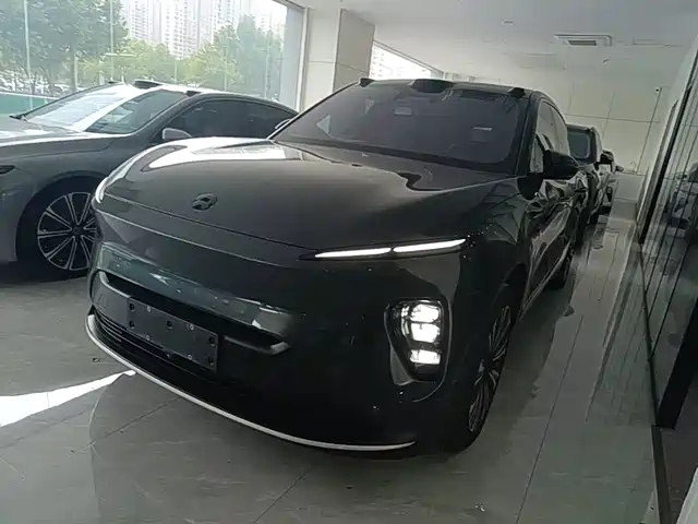 2024 Nio ES8