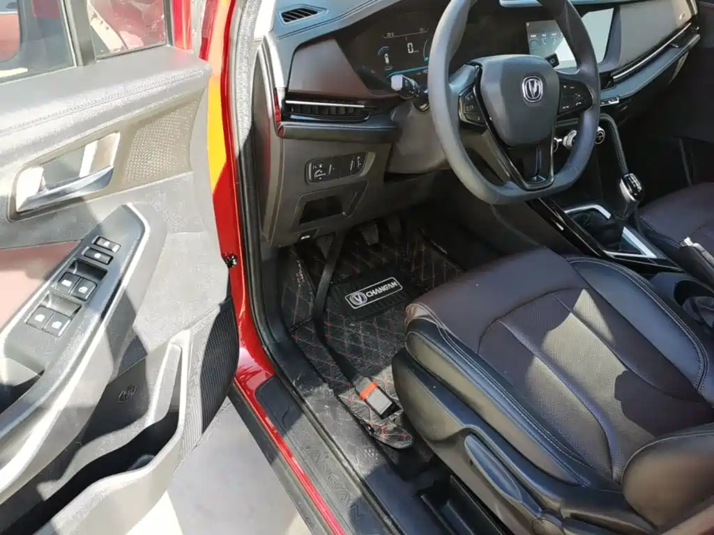 Changan CS15 — миниатюра 16