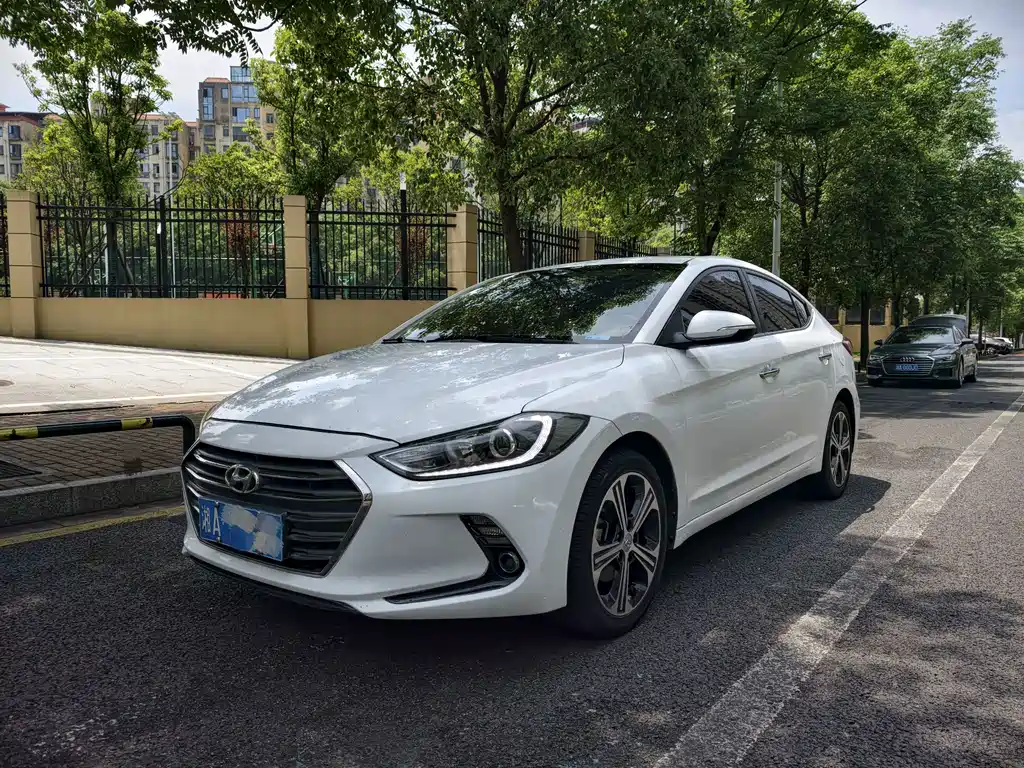 Hyundai Elantra 2019