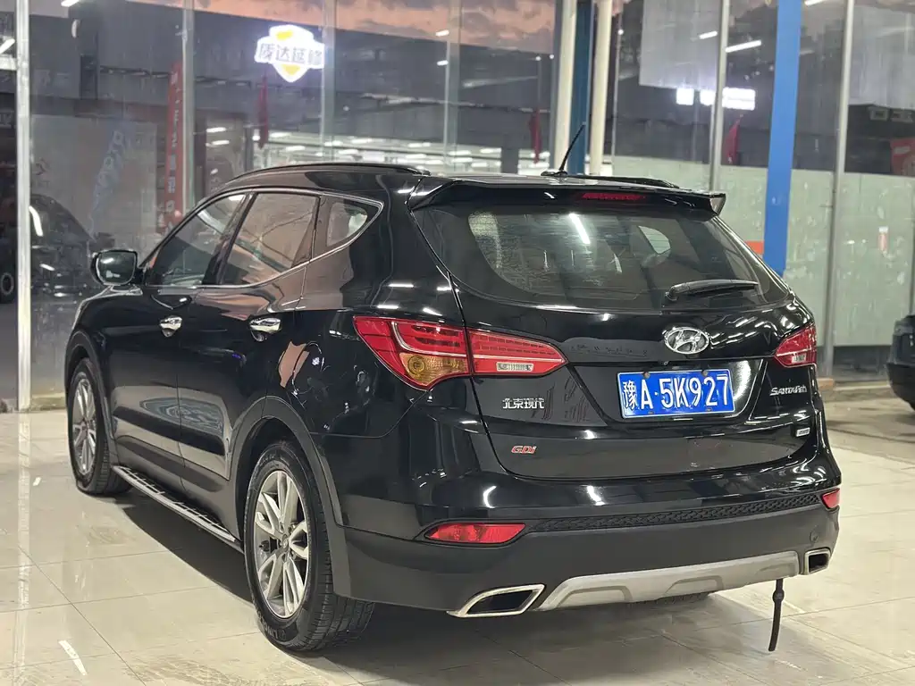 Hyundai Santa Fe — миниатюра 9