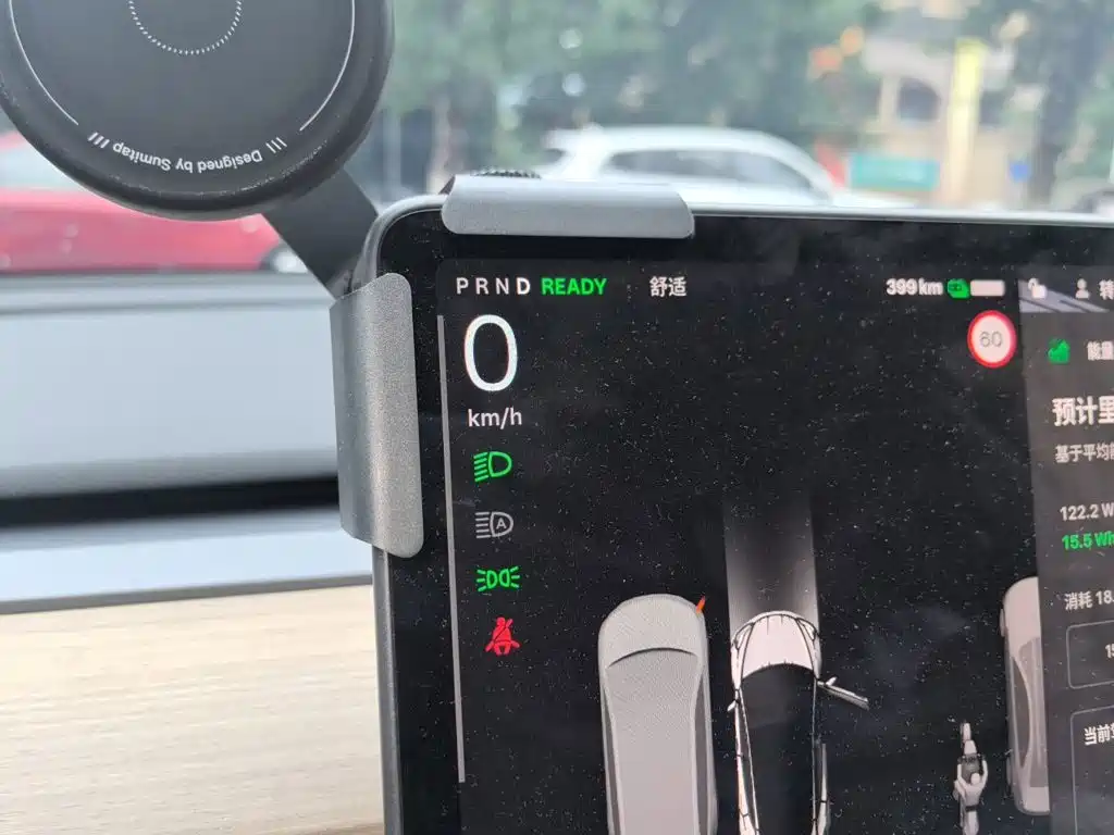Tesla Model 3 — миниатюра 12