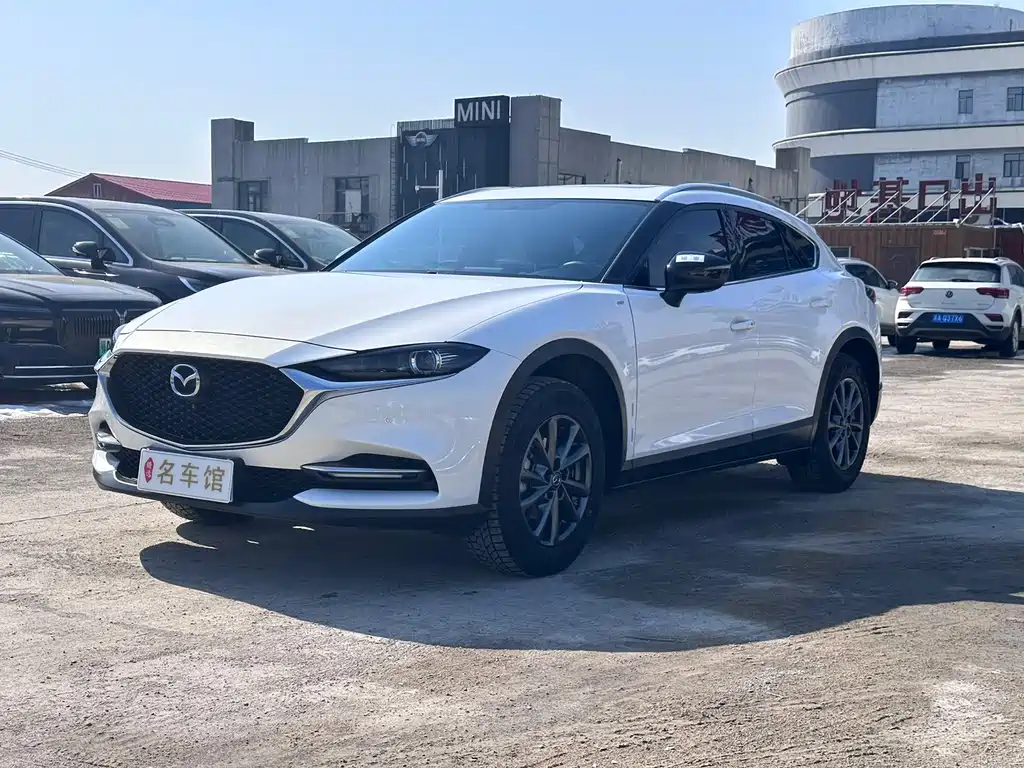 Mazda CX-4 2023
