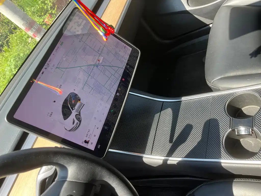 Tesla Model 3 — миниатюра 11