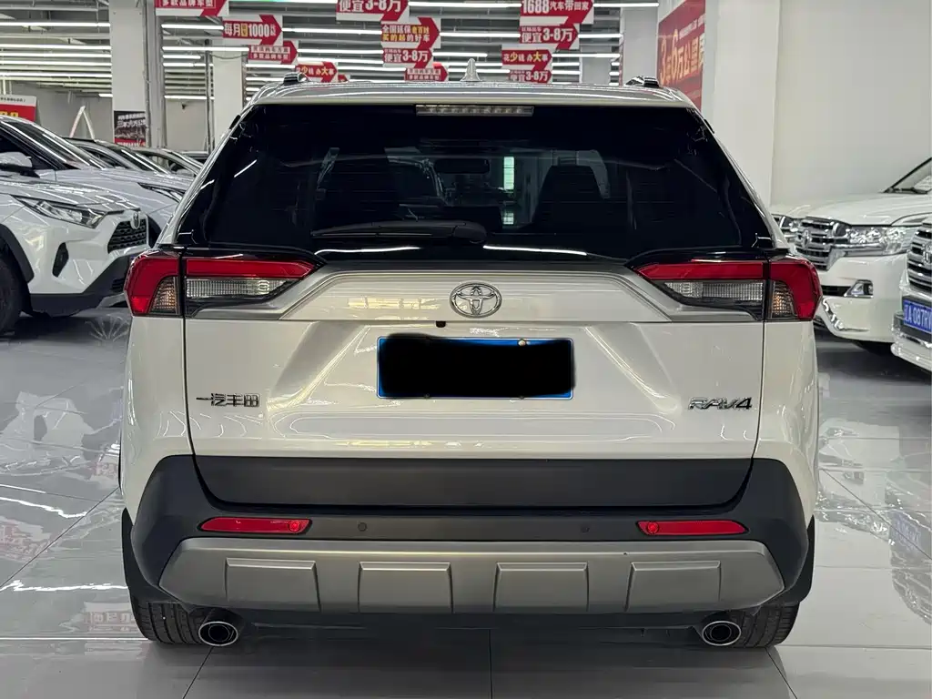 Toyota RAV4 — миниатюра 4