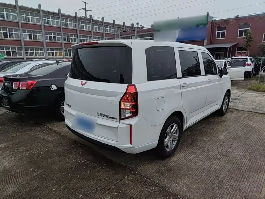 Wuling Hongguang PLUS — миниатюра 7