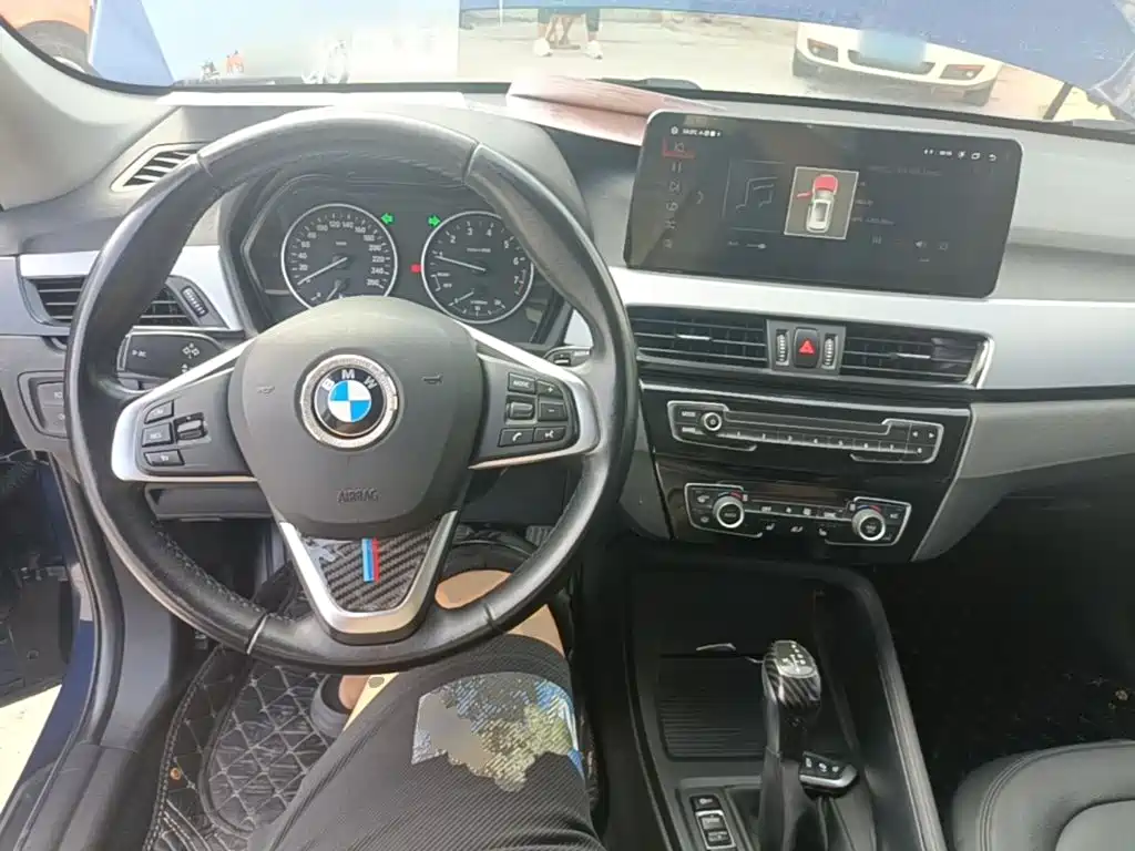 BMW X1 — миниатюра 10