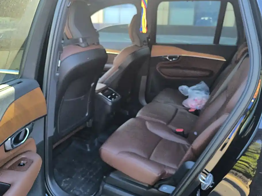 Volvo XC90 — миниатюра 11