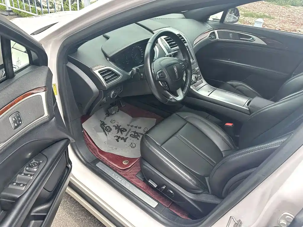 Lincoln MKZ — миниатюра 4