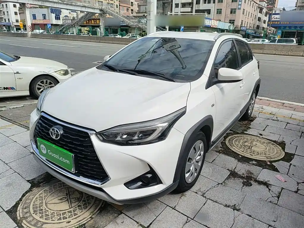 Toyota Yaris L 2021