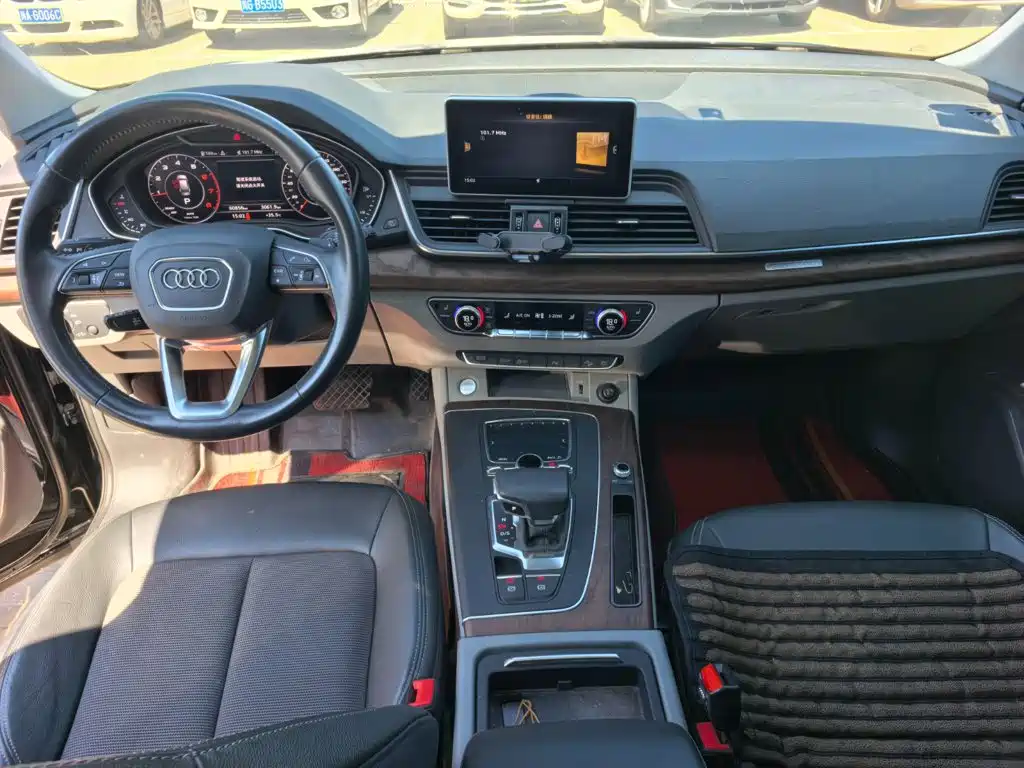 Audi Q5L — миниатюра 9