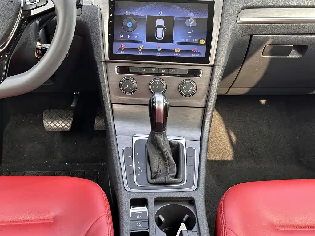 Volkswagen Golf 2016 1.6L AT Comfort