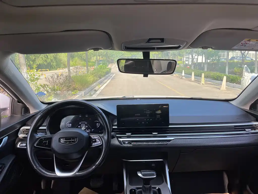 Geely Emgrand - фото 5