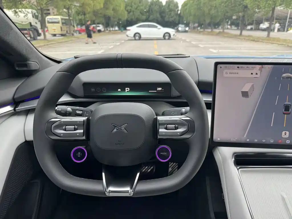XPeng P7 — миниатюра 4