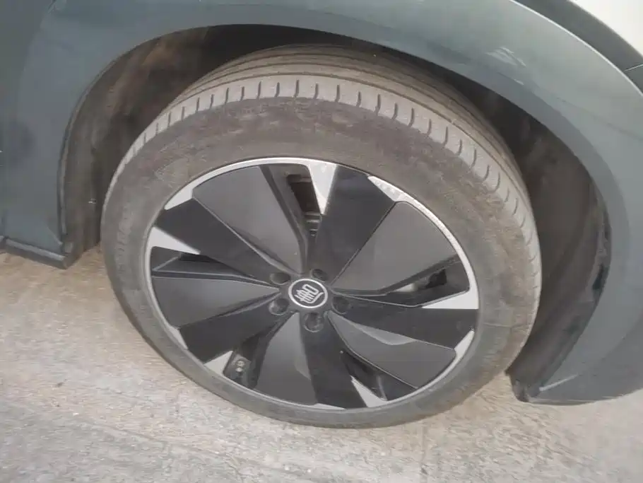 BYD Tang L — миниатюра 6
