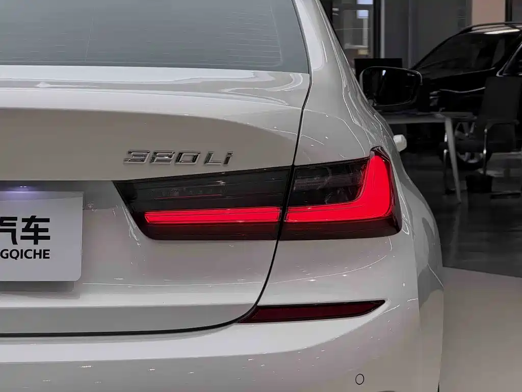 BMW 3 Series — миниатюра 8
