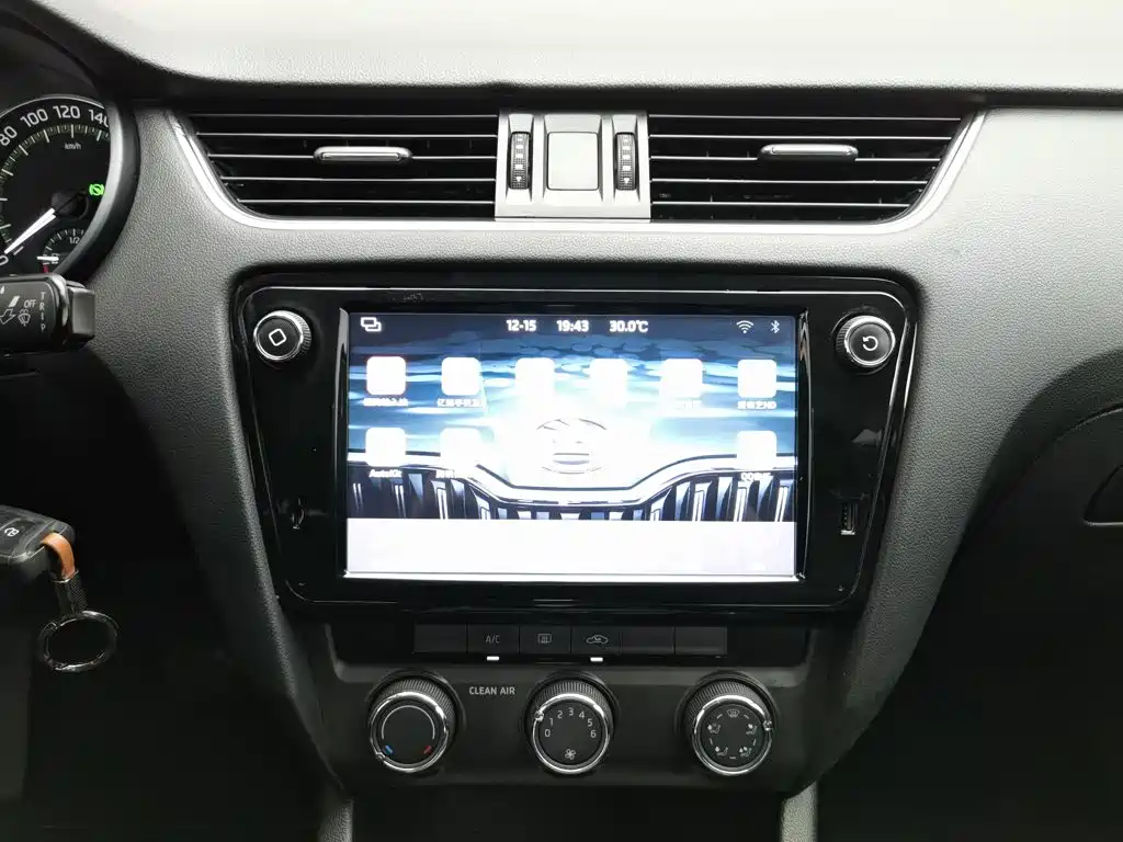 Skoda Octavia — миниатюра 12