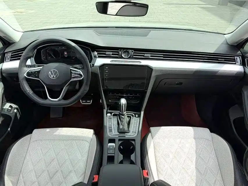 Volkswagen Magotan 2023 200 330TSI DSG Lead