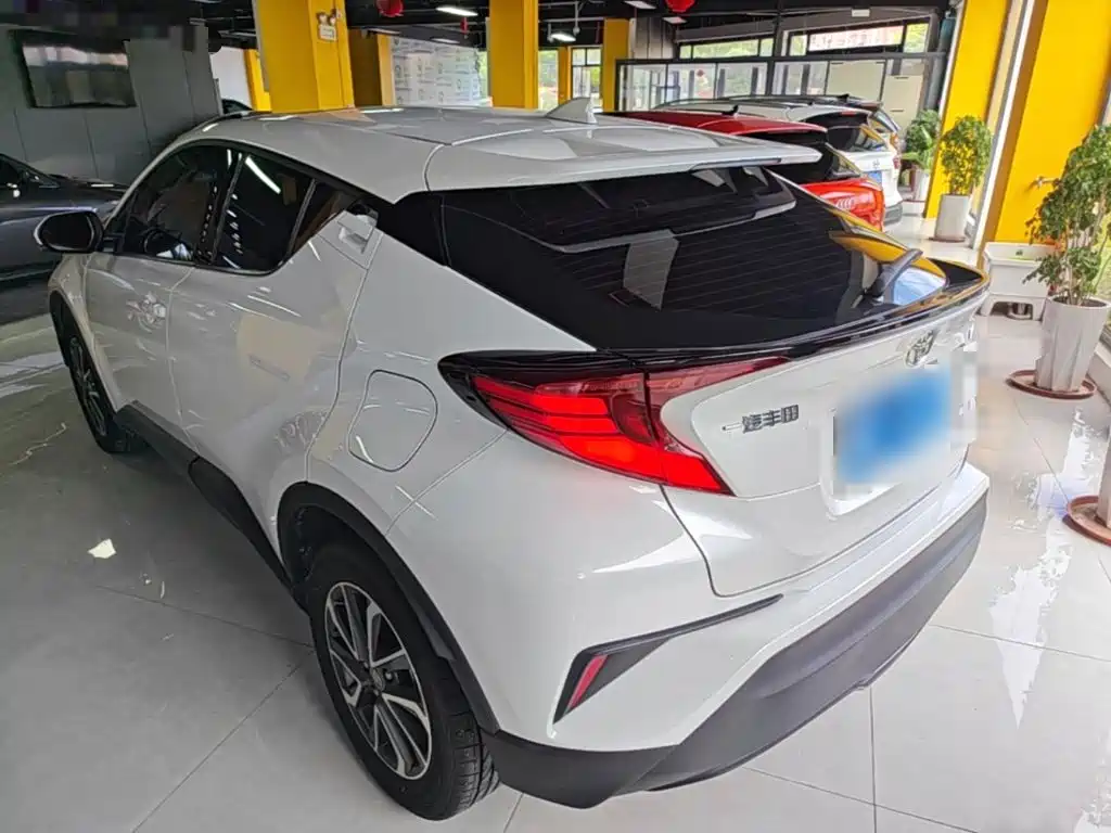 Toyota IZOA — миниатюра 5