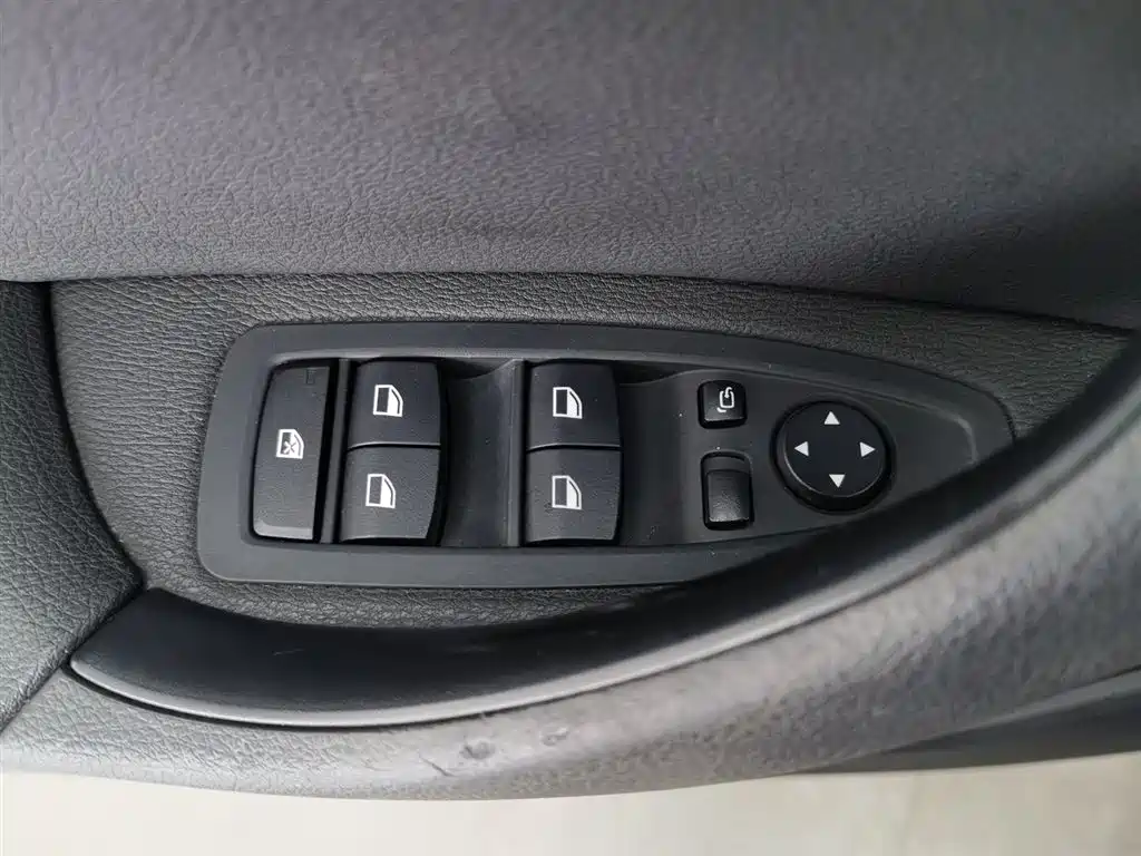 BMW X1 2016 sDrive18Li Premium