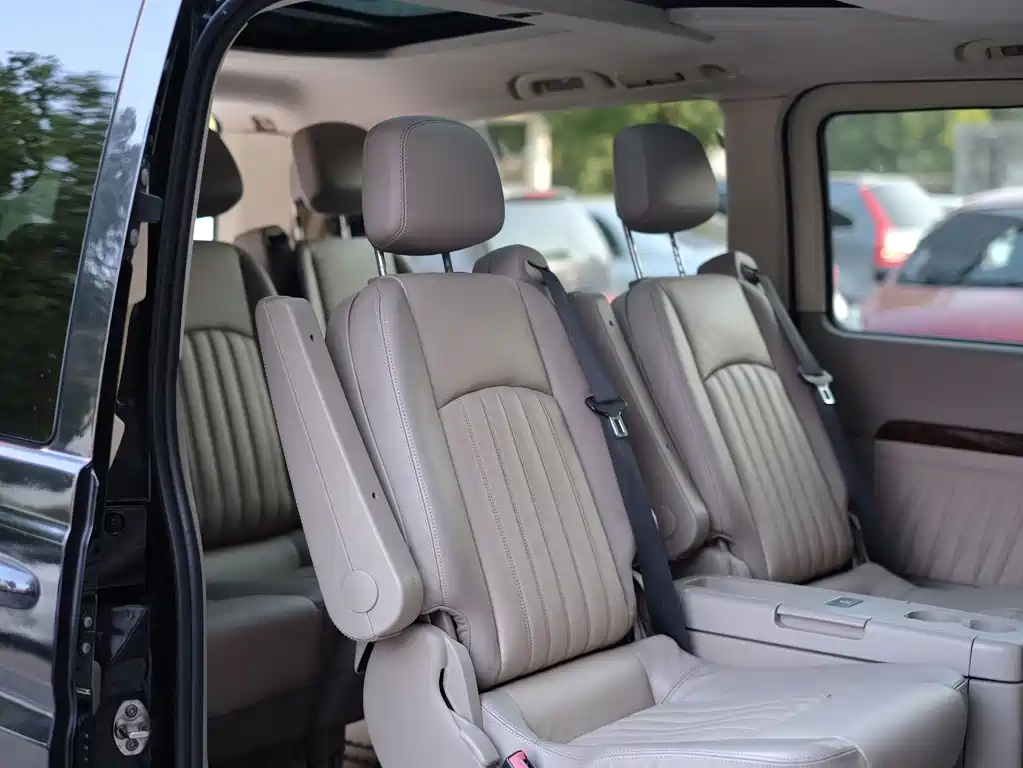 Mercedes-Benz Viano — миниатюра 44