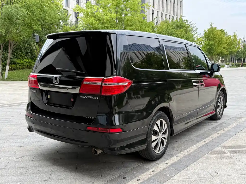 Honda Elysion 2012 2.4L VTi-S Luxury
