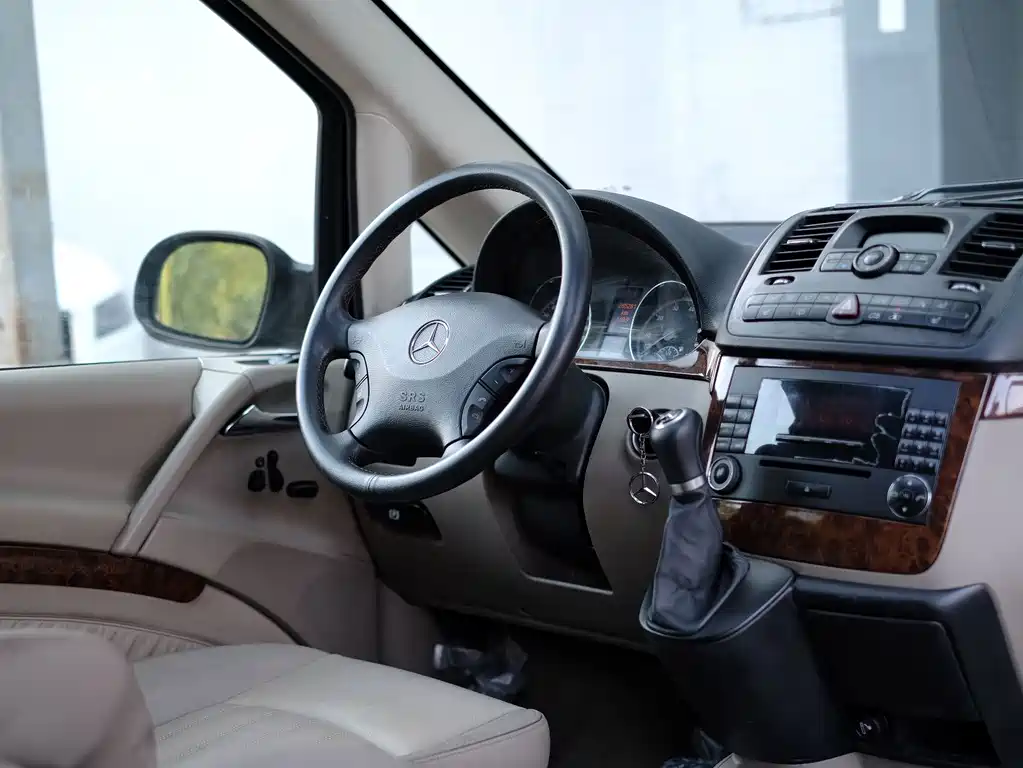 Mercedes-Benz Viano — миниатюра 42