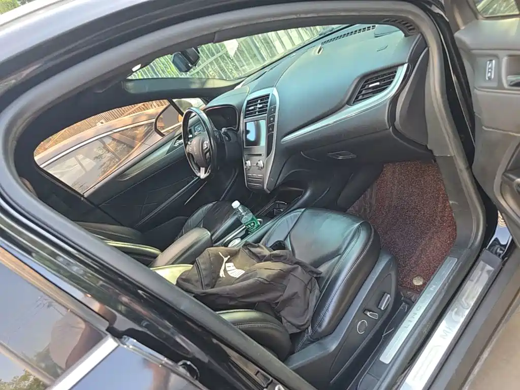 Lincoln MKC — миниатюра 25