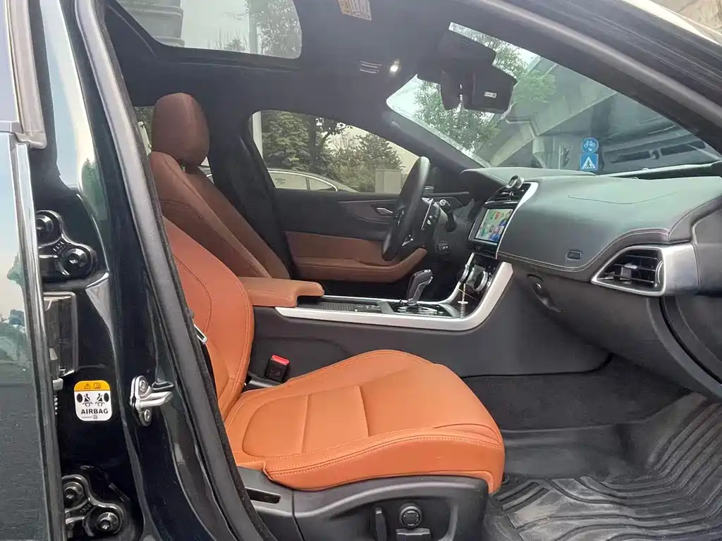 Jaguar XEL — миниатюра 8