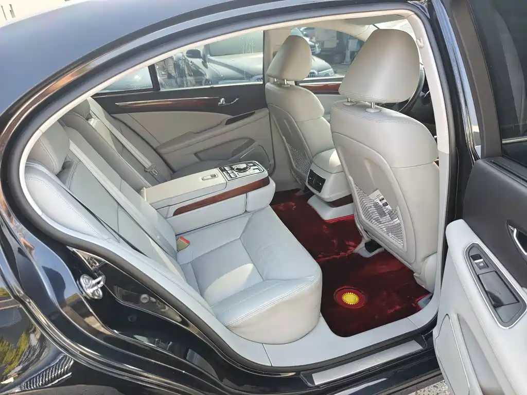 Hongqi Hongqi H7 — миниатюра 11