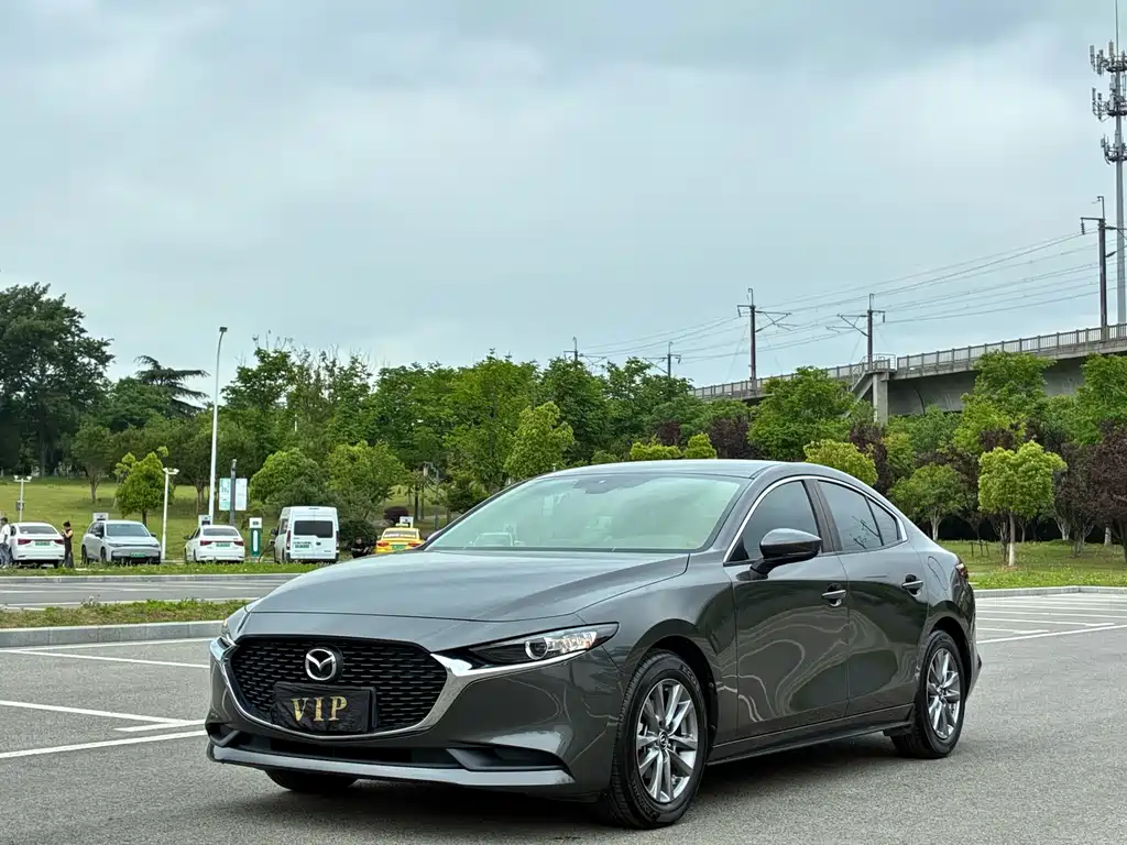 Mazda 3 Axela 2023