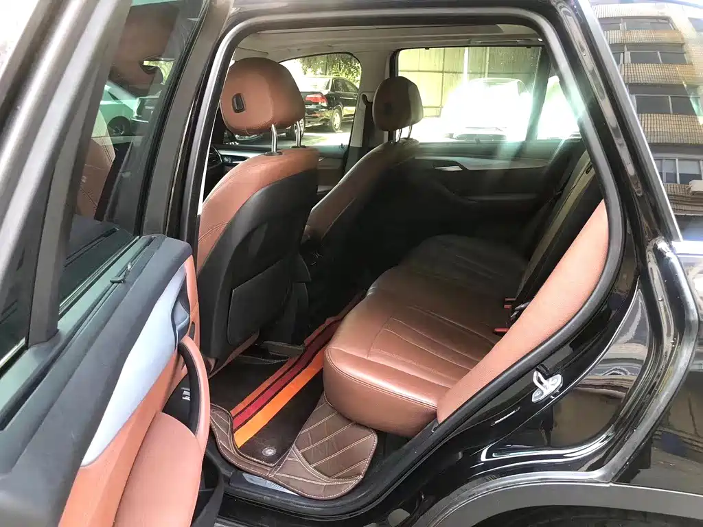 BMW X5 (Import) — миниатюра 7