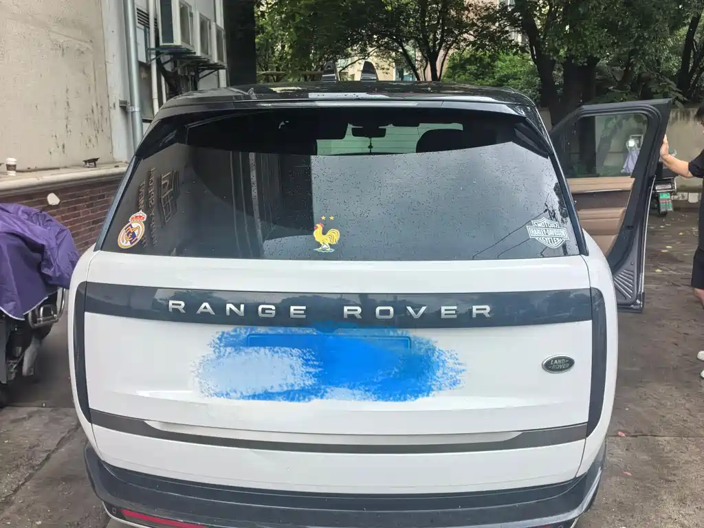 Land Rover Range Rover 2023 3.0 L6 400PS мест Long Wheelbase
