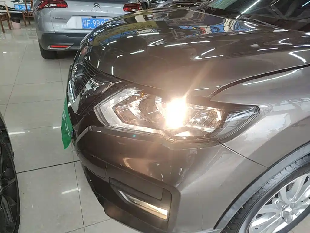 Nissan X-Trail — миниатюра 24