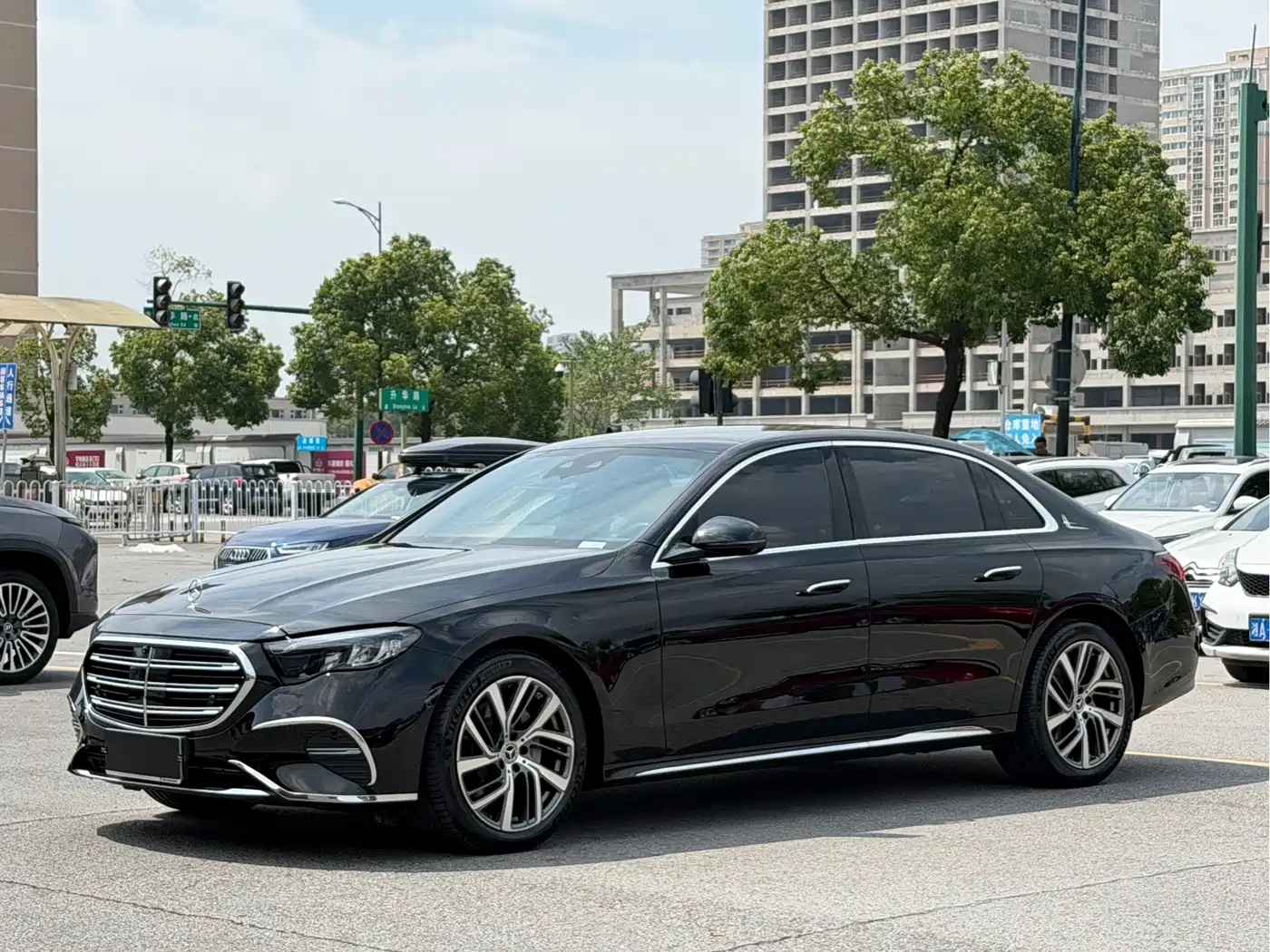奔驰E级 2024款 改款 E 300 L 时尚型 2024
