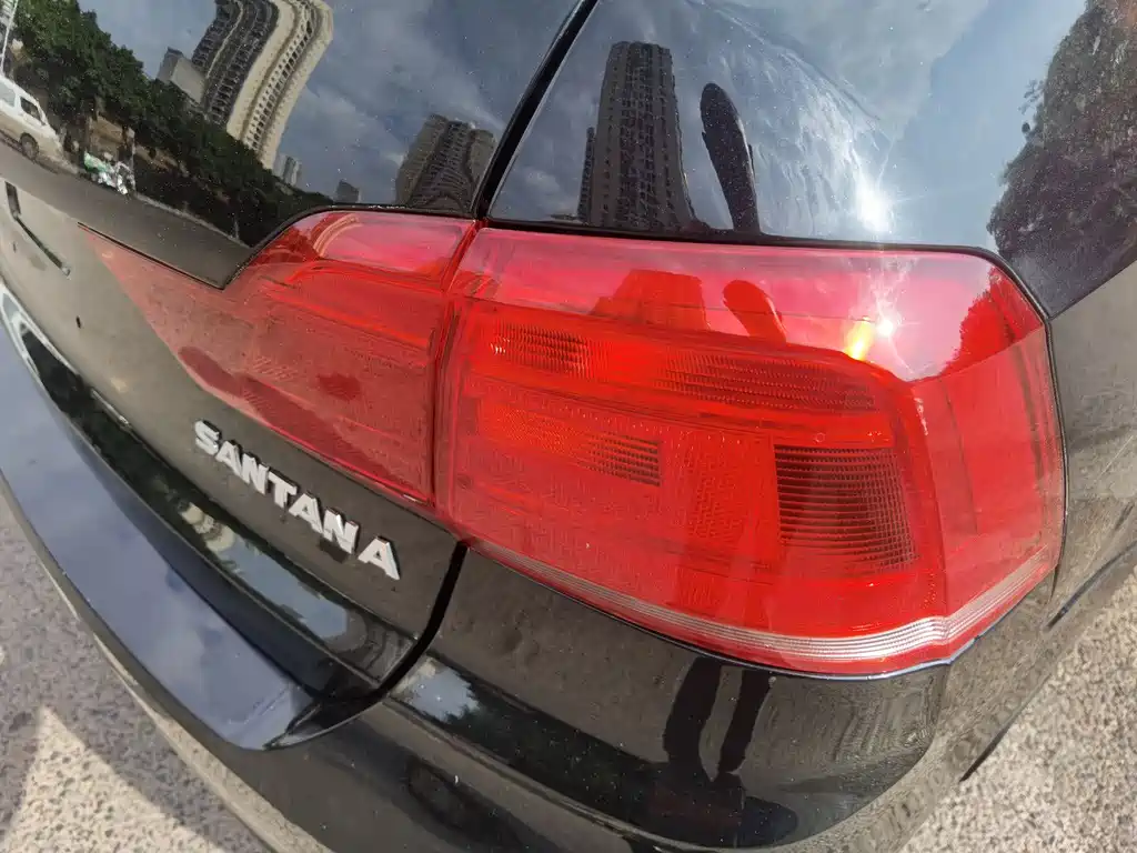 Volkswagen Santana — миниатюра 9