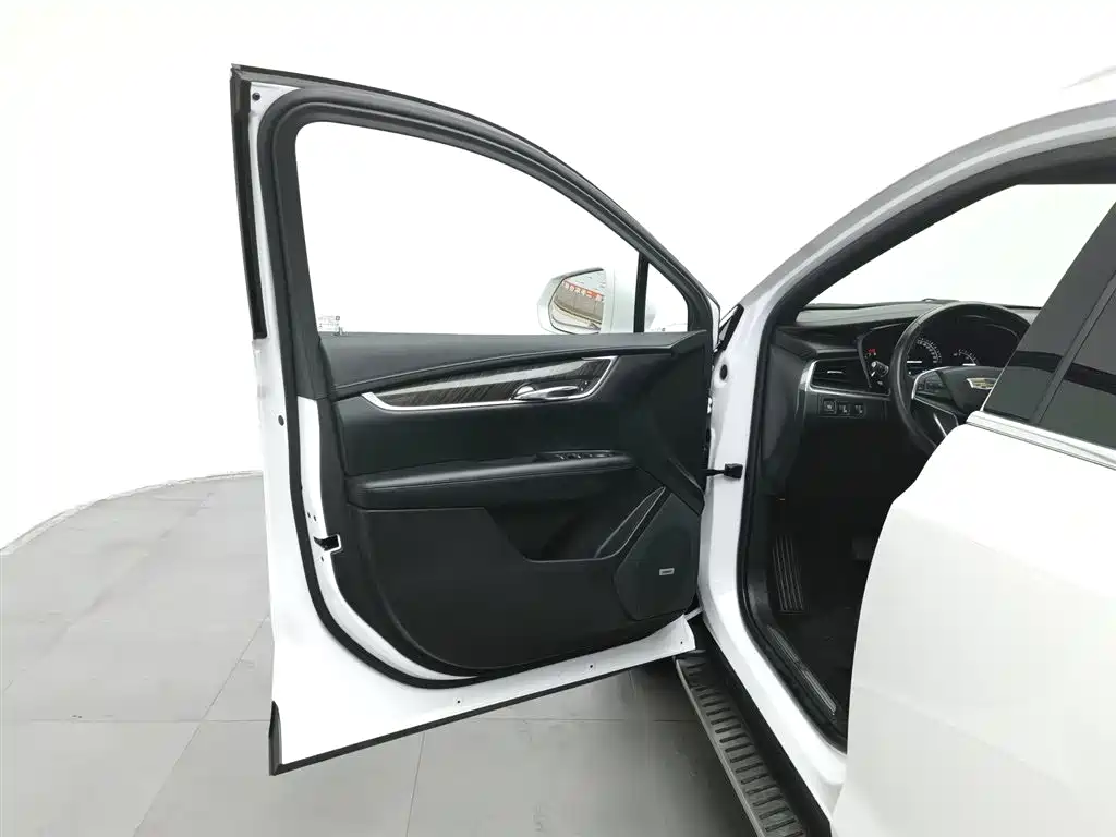 Cadillac XT5 2018 28E