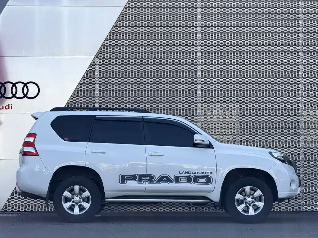 Toyota Land Cruiser Prado 2014 4.0L AT TX-L NAVI
