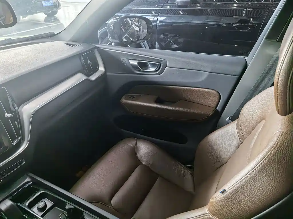 Volvo XC60 — миниатюра 7