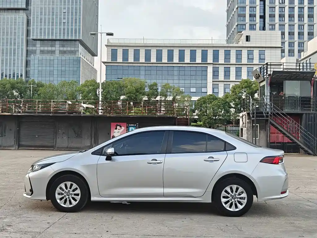 Toyota Corolla — миниатюра 4
