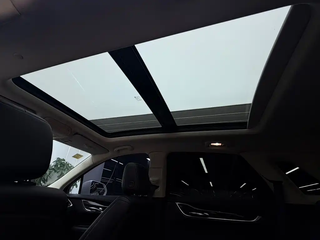 Cadillac XT5 — миниатюра 15