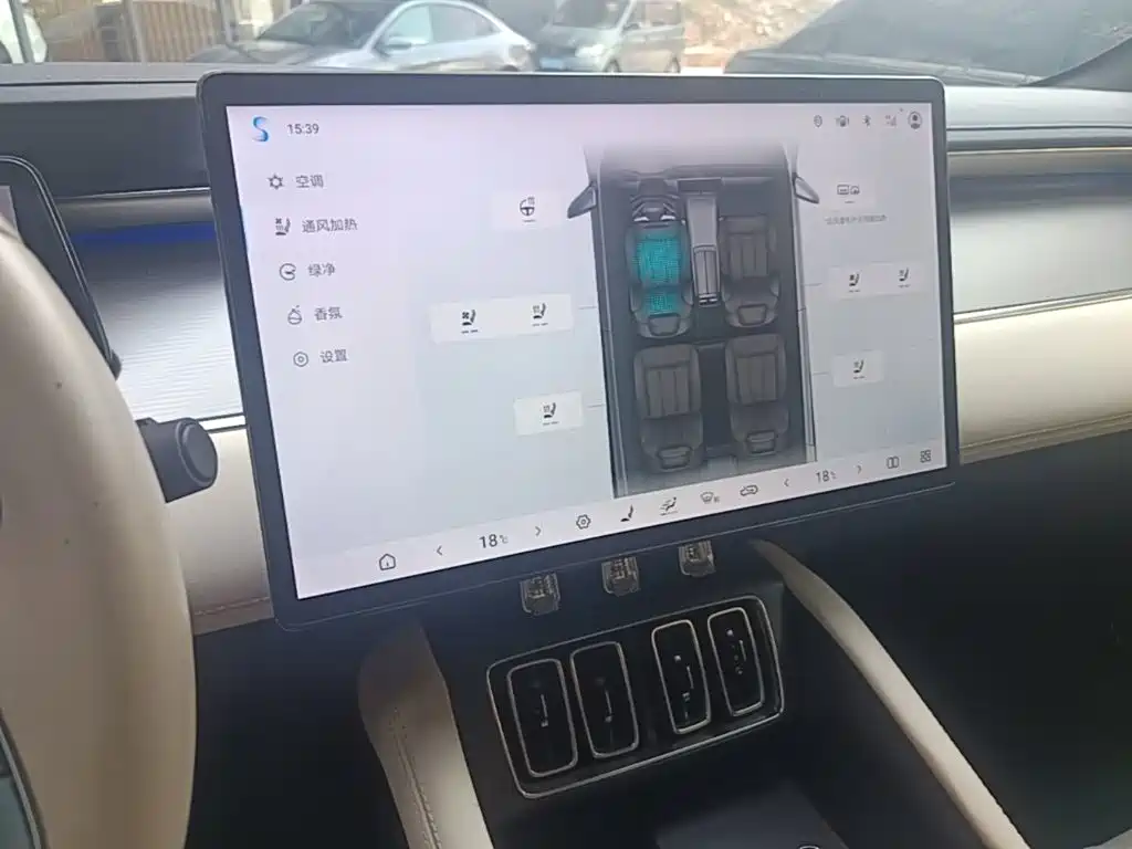 BYD L EV — миниатюра 13