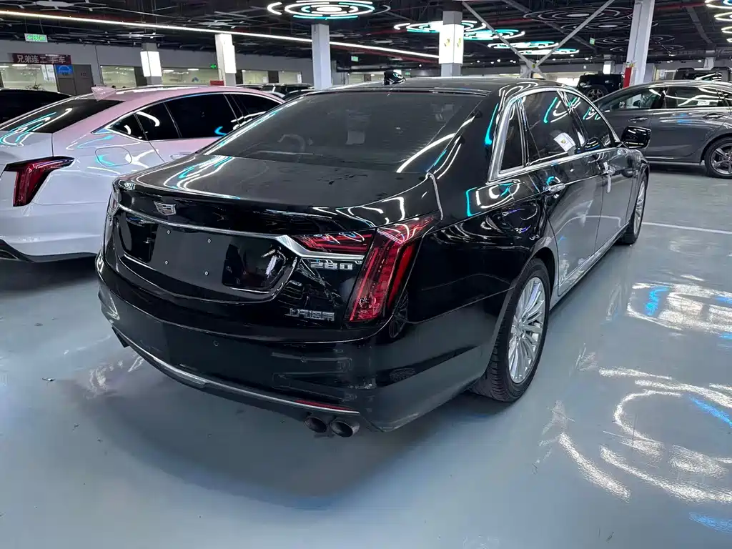 CADILLAC CT6