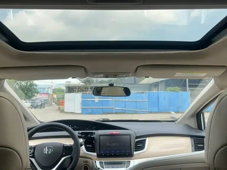 Honda Jade 2016 1.8L AT Comfort Elite 5 мест