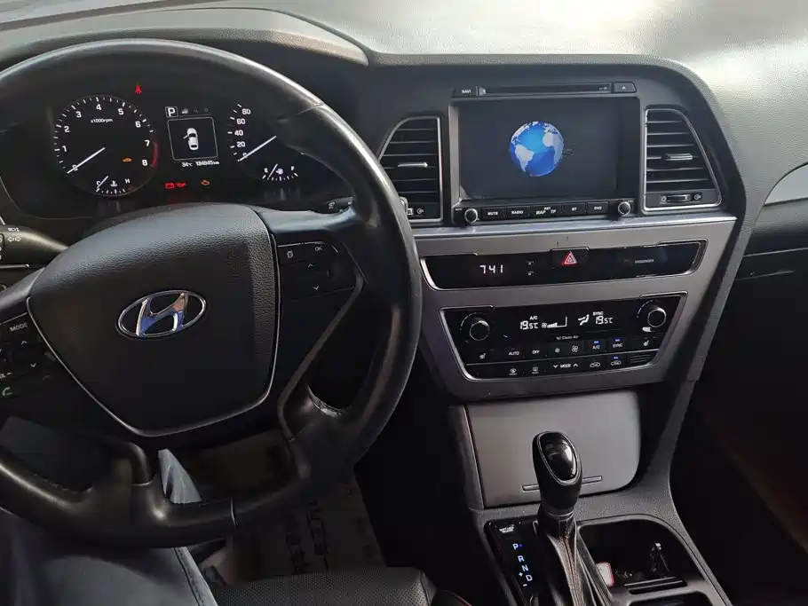 Hyundai Sonata — миниатюра 12