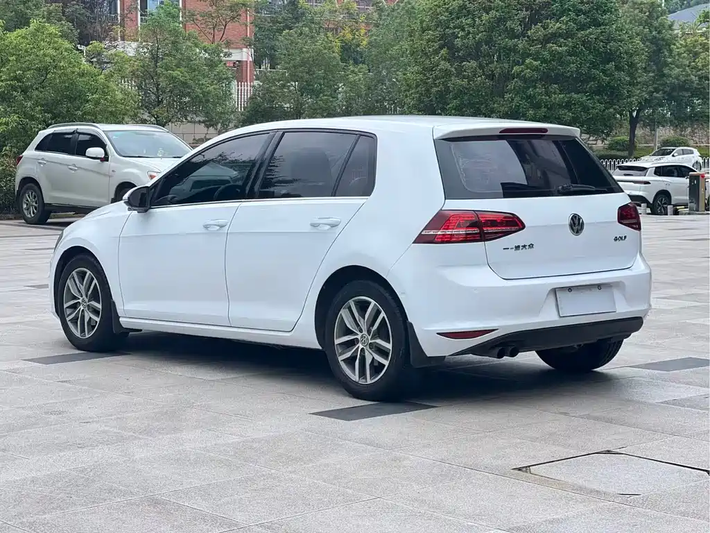 Volkswagen Golf — миниатюра 6