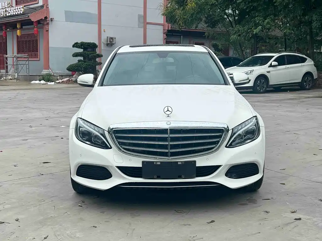 Mercedes-Benz C-Class — миниатюра 2