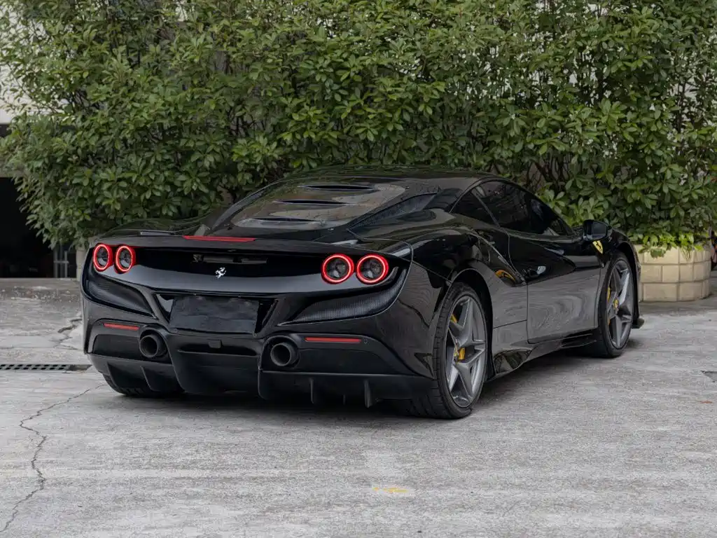 Ferrari F8 — миниатюра 4