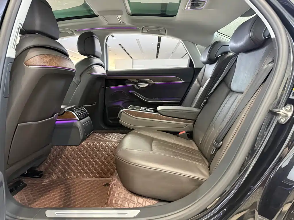 Audi A8 — миниатюра 12